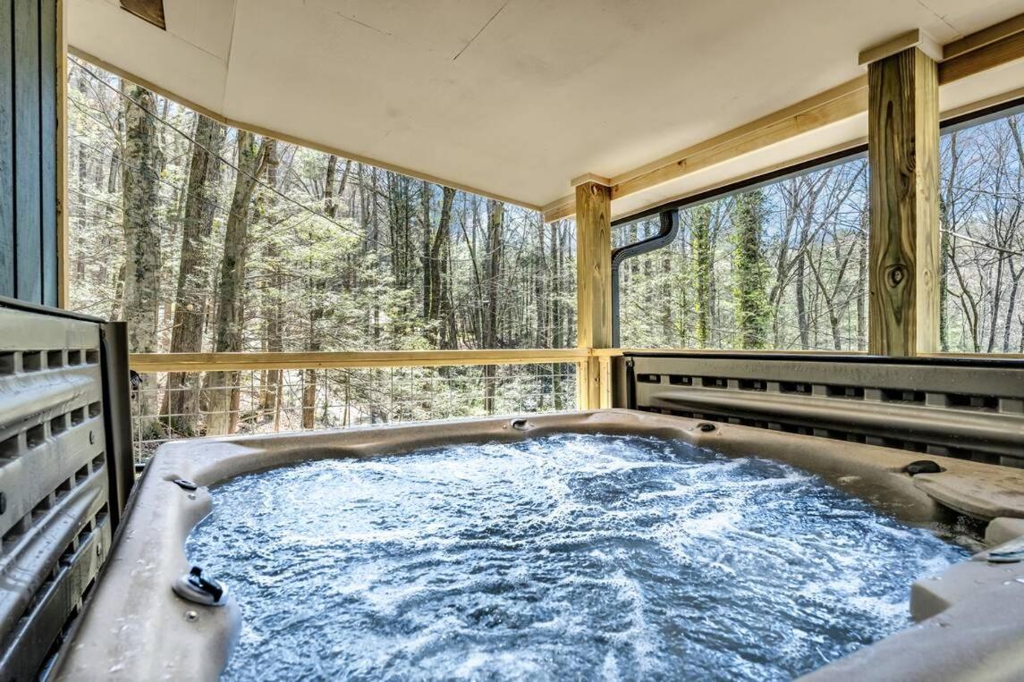 The Cozy Cove, Hot Tub, Wifi, 1089 Free Tickets Each Paid Day, Dollywood And More سيفيرفيل المظهر الخارجي الصورة